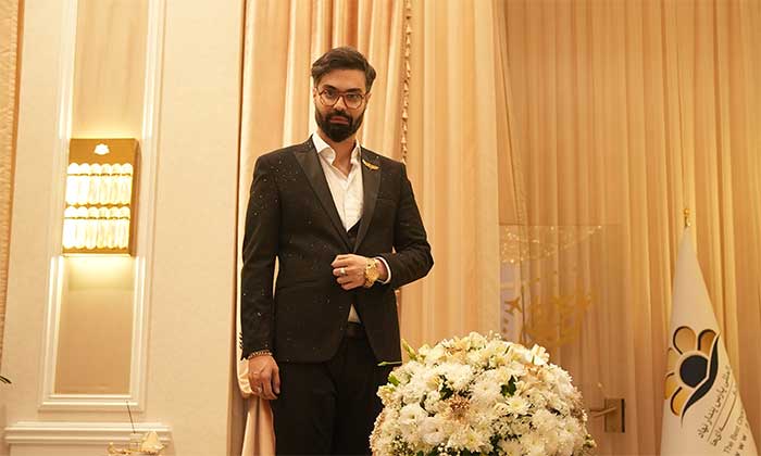 ماکان آریا پارسا کیست؟