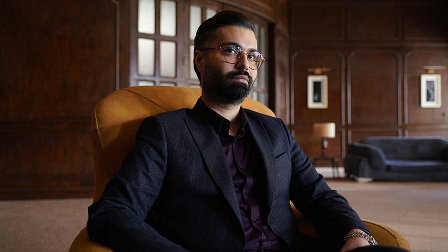 بازی ماکان آریا پارسا در سریال قطب شمال