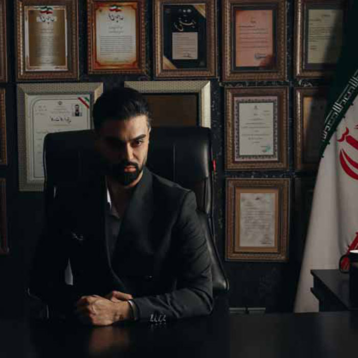 ماکان آریا پارسا کیست