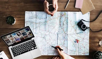 کارآفرینی گردشگری: راهنمای جامع شروع کسب‌وکار موفق در صنعت توریسم (2025)